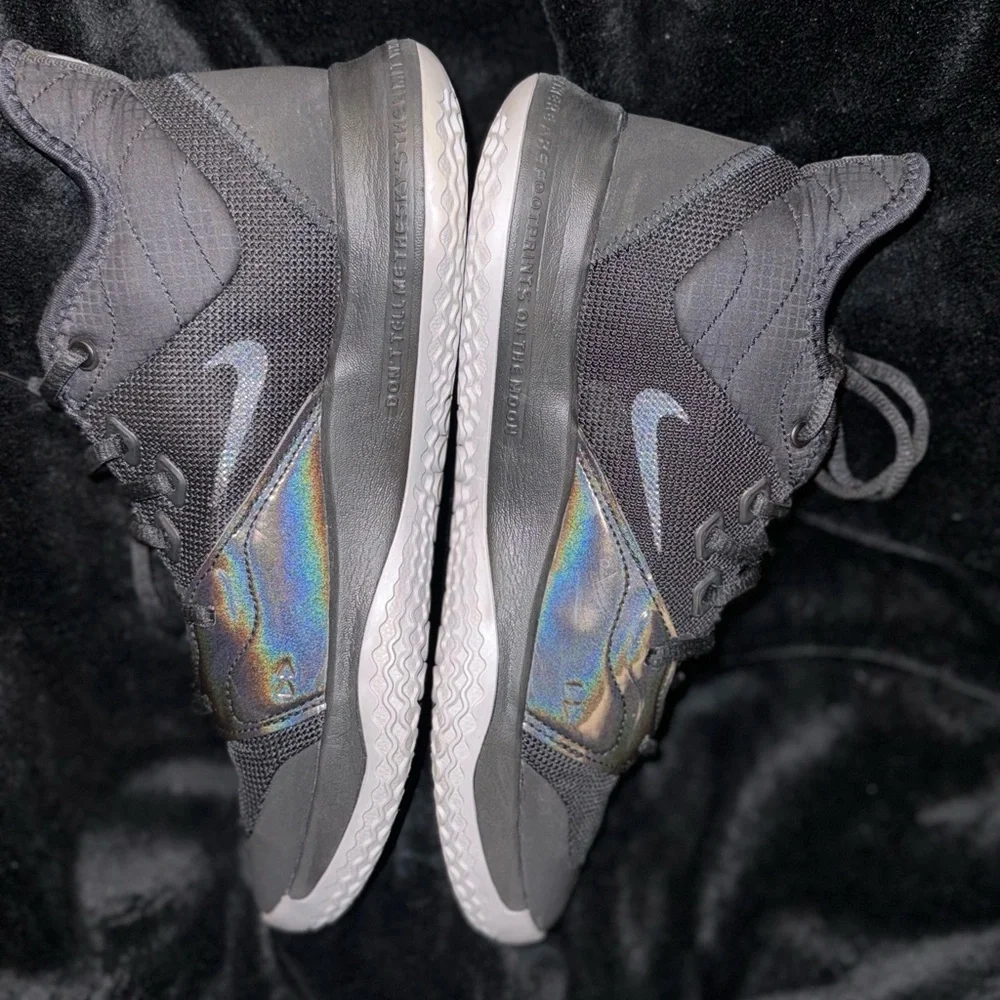 Nike PG 3 Shoe - Black/Gray Black Iridescent Sneakers Paul George